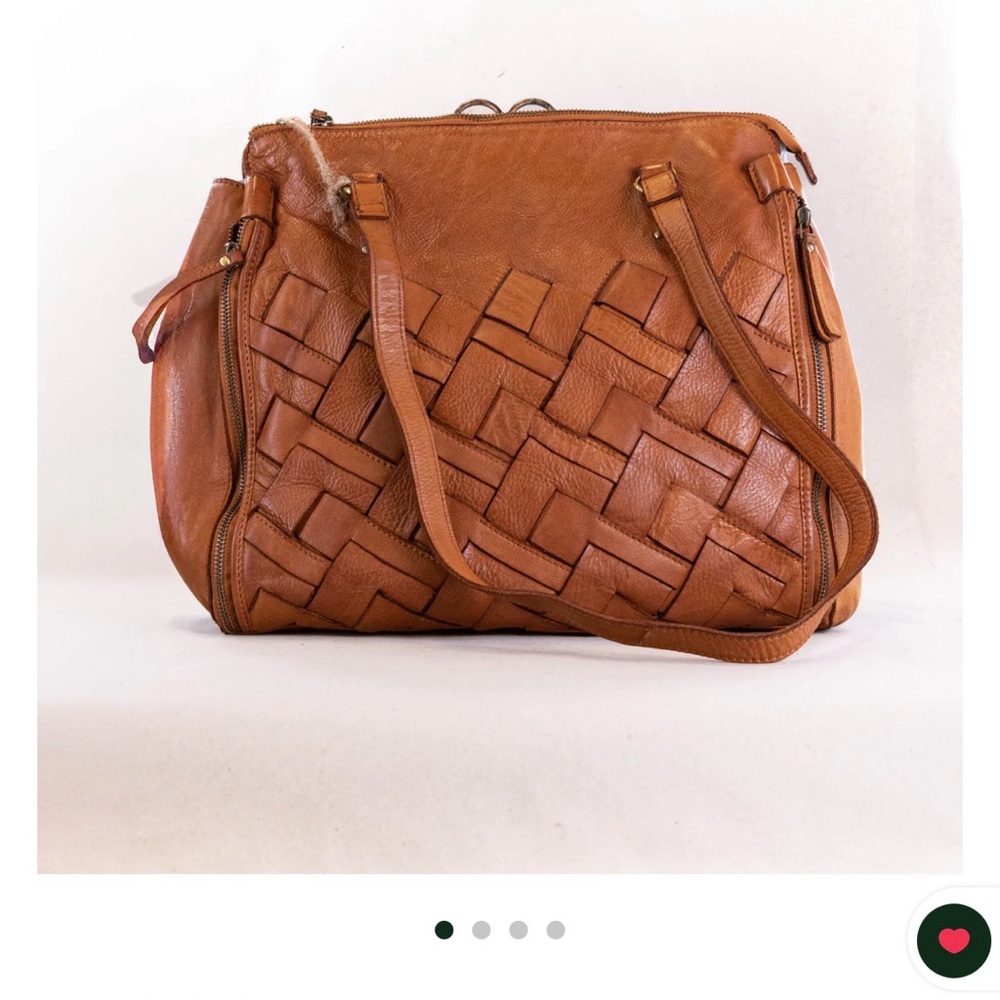 NWOT Marta Ponti Chic Woven Leather Shoulder Bag in Rich Brown